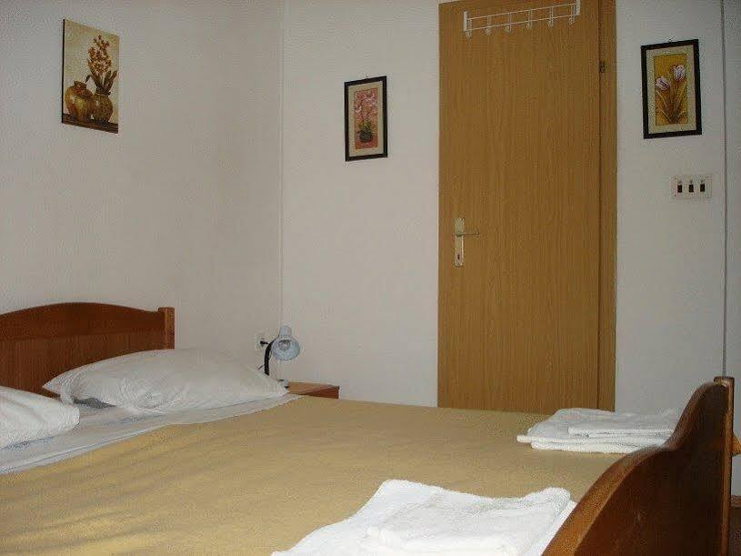 Firule Center Rooms Split Exteriör bild